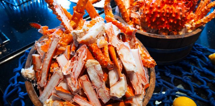 treat-your-valentine-to-alaska-king-crab-seafood-2