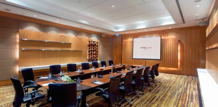 bussabong_boardroom_1-2